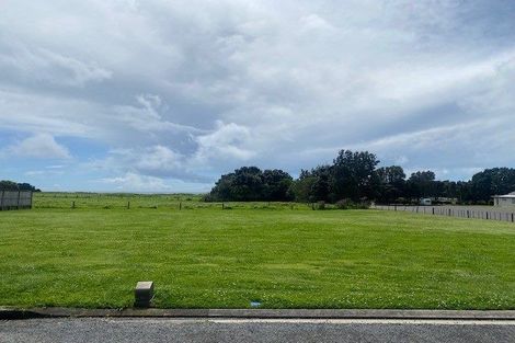 Photo of property in 25c Dolphin Parade, Bell Block, New Plymouth, 4312