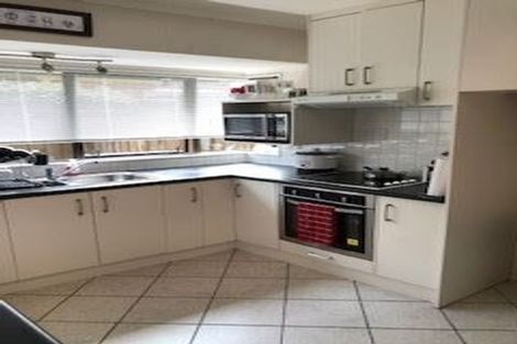 Photo of property in 1/25 Golfland Drive, Golflands, Auckland, 2013