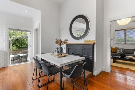Photo of property in 14 Malvern Road, Morningside, Auckland, 1022