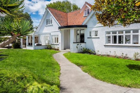 Photo of property in 1 Ascot Avenue, Narrow Neck, Auckland, 0624