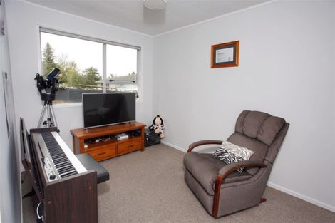 Photo of property in 16 Andelko Place, Henderson, Auckland, 0612