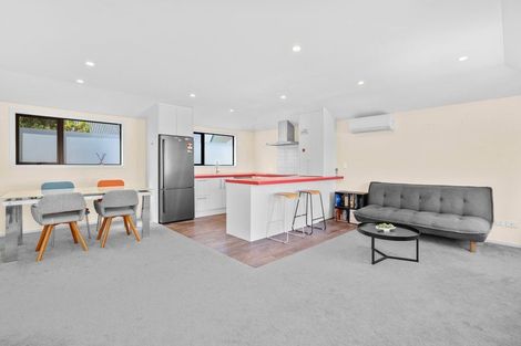 Photo of property in 2/4 Nova Place, Christchurch Central, Christchurch, 8011