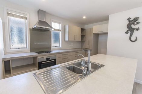 Photo of property in 28 Scoria Close, Pyes Pa, Tauranga, 3112