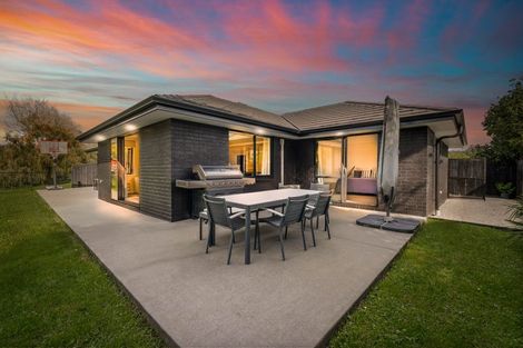 Photo of property in 11 Riverboat Lane, Helensville, 0800