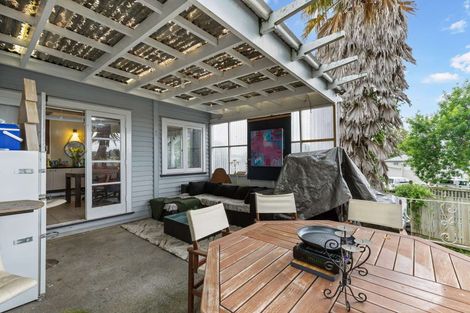 Photo of property in 26 Brentford Place, Manurewa, Auckland, 2102