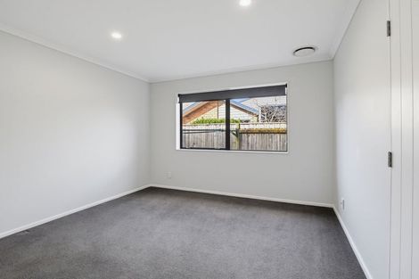 Photo of property in 72 Geneva Terrace, Kelvin Grove, Palmerston North, 4414