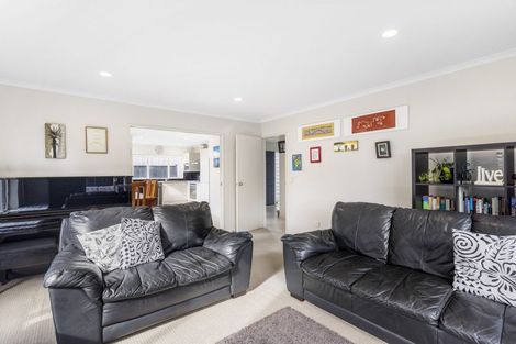Photo of property in 9a Baird Street, Howick, Auckland, 2014