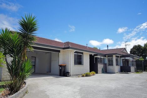 Photo of property in 100 John F Kennedy Drive, Milson, Palmerston North, 4414