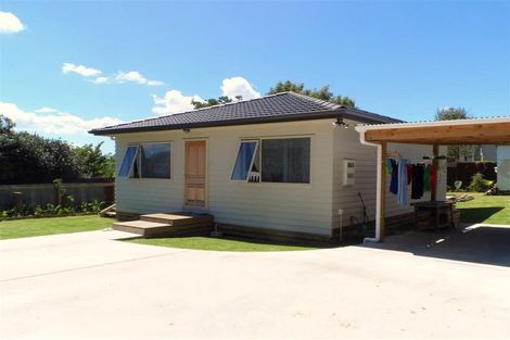 Photo of property in 613 Massey Road, Mangere, Auckland, 2022