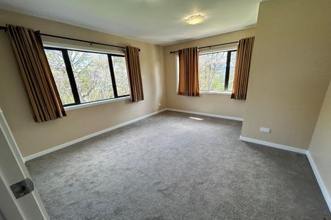 Photo of property in 300 Sturges Road, Henderson Valley, Auckland, 0612