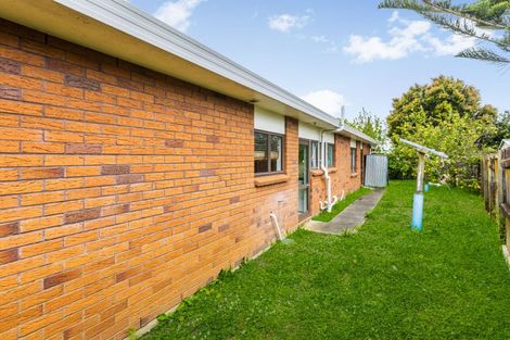 Photo of property in 3/11 Anglers Way, Wattle Downs, Auckland, 2102