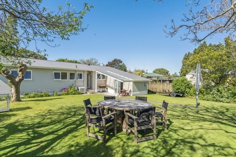 Photo of property in 13 Fairview Place, Te Puke, 3119