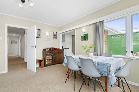 Photo of property in 5 Surrey Street, Tawa, Wellington, 5028