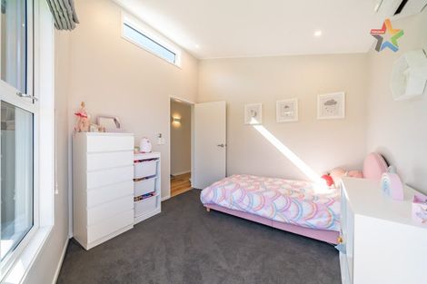 Photo of property in 24 Magnolia Grove, Maungaraki, Lower Hutt, 5010