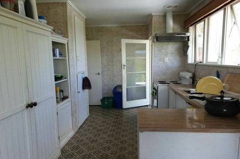 Photo of property in 4 Cypress Place, Sunnynook, Auckland, 0620