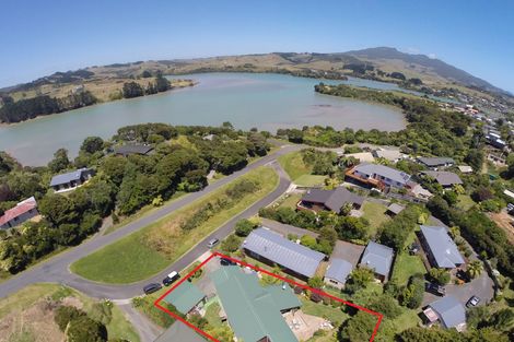 Photo of property in 13 Tutchen Avenue, Raglan, 3225