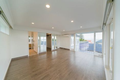 Photo of property in 81a Stanley Point Road, Stanley Point, Auckland, 0624