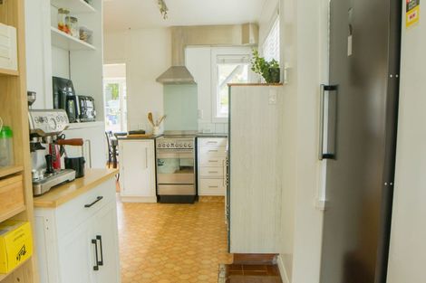 Photo of property in 27 Belle Vue Avenue, Northcote Point, Auckland, 0627