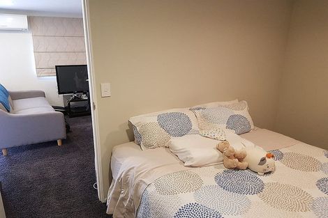 Photo of property in 53b Fendalton Crescent, Pinehaven, Upper Hutt, 5019