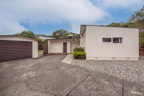 Photo of property in 3 Silverbirch Grove, Churton Park, Wellington, 6037