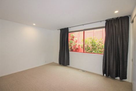 Photo of property in 8 Albemarle Road, Northland, Wellington, 6012