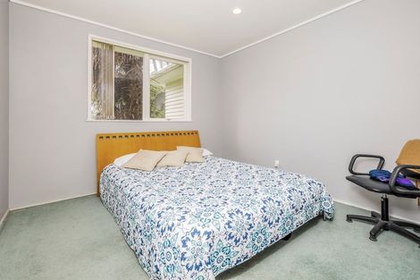 Photo of property in 3 Marybeth Place, Rosehill, Papakura, 2113