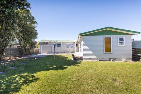 Photo of property in 12 Leslie Avenue, Cloverlea, Palmerston North, 4412