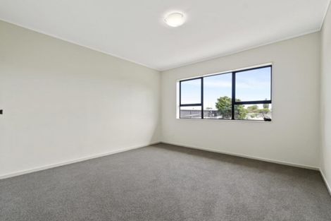 Photo of property in 1/8a View Road, Papakura, 2110