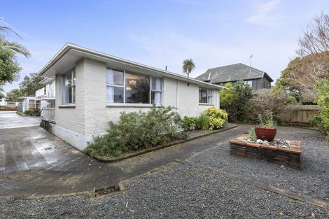 Photo of property in 52a Queens Grove, Hutt Central, Lower Hutt, 5010