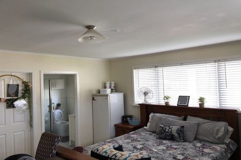 Photo of property in 9 Kent Road, Manurewa, Auckland, 2102