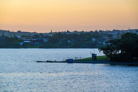 Photo of property in 314c Hurstmere Road, Takapuna, Auckland, 0622