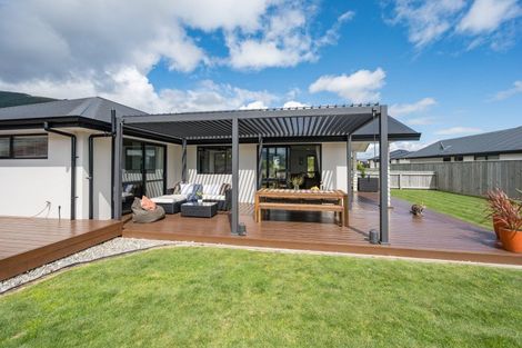 Photo of property in 8 Huntaway Close, Stoke, Nelson, 7011