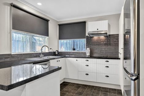 Photo of property in 35 Nottingham Drive, Hamilton East, Hamilton, 3216