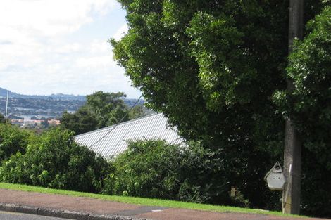 Photo of property in 70 Pleasant Road, Glen Eden, Auckland, 0602