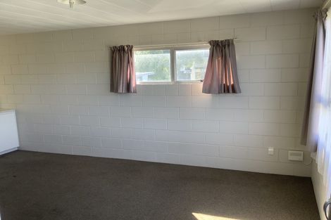 Photo of property in 8 Anzac Parade, Hamilton Central, Hamilton, 3204