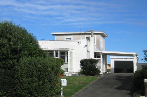 Photo of property in 12 Te Moana Road, Waikanae Beach, Waikanae, 5036