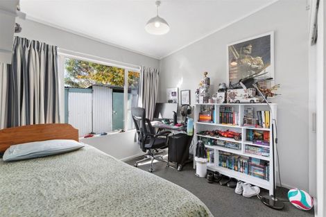 Photo of property in 33b Romilly Street, Westport, 7825