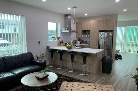 Photo of property in 4a Sherwood Avenue, Te Atatu South, Auckland, 0610