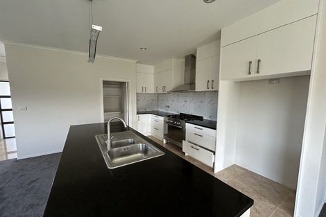 Photo of property in 2 Capricorn Place, Rototuna North, Hamilton, 3210