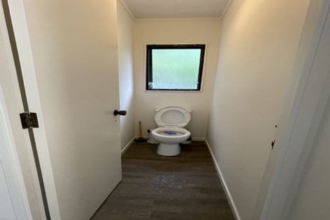 Photo of property in 2/21 Walnut Lane, Browns Bay, Auckland, 0630