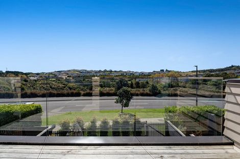 Photo of property in 14 Arran Point Parade, Orewa, 0931