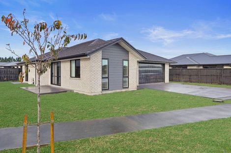 Photo of property in 138 Shillingford Boulevard, Rolleston, 7615