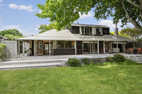 Photo of property in Lowry Cottage, 425 Fergusson Drive, Heretaunga, Upper Hutt, 5018