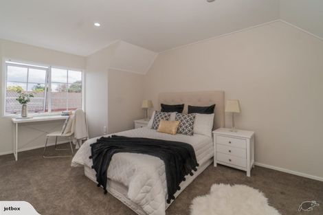 Photo of property in 2/73 Botany Road, Botany Downs, Auckland, 2010