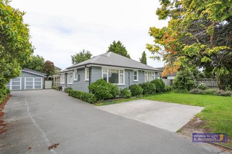 Photo of property in 124 Memorial Avenue, Burnside, Christchurch, 8053