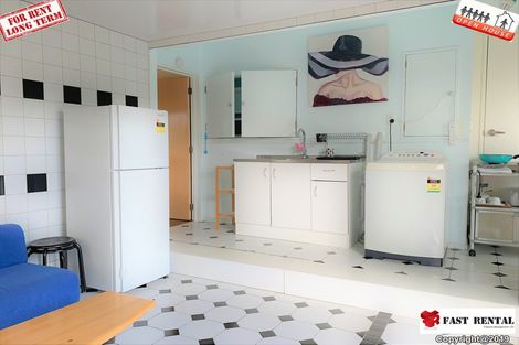 Photo of property in 1/59 Beach Road, Castor Bay, Auckland, 0620