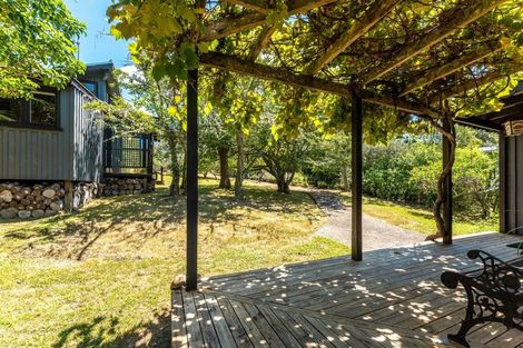 Photo of property in 3 Makora Avenue, Oneroa, Waiheke Island, 1081
