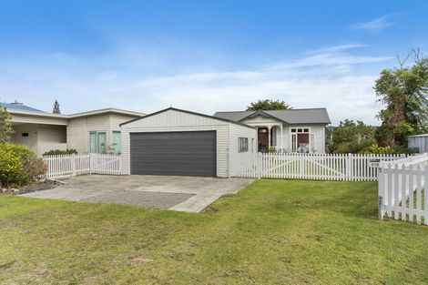 Photo of property in 219 The Square, Whangamata, 3620