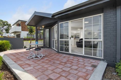 Photo of property in 11c Oceanbeach Road, Mount Maunganui, 3116