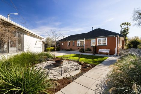 Photo of property in 27 Barclay Place, Burwood, Christchurch, 8061